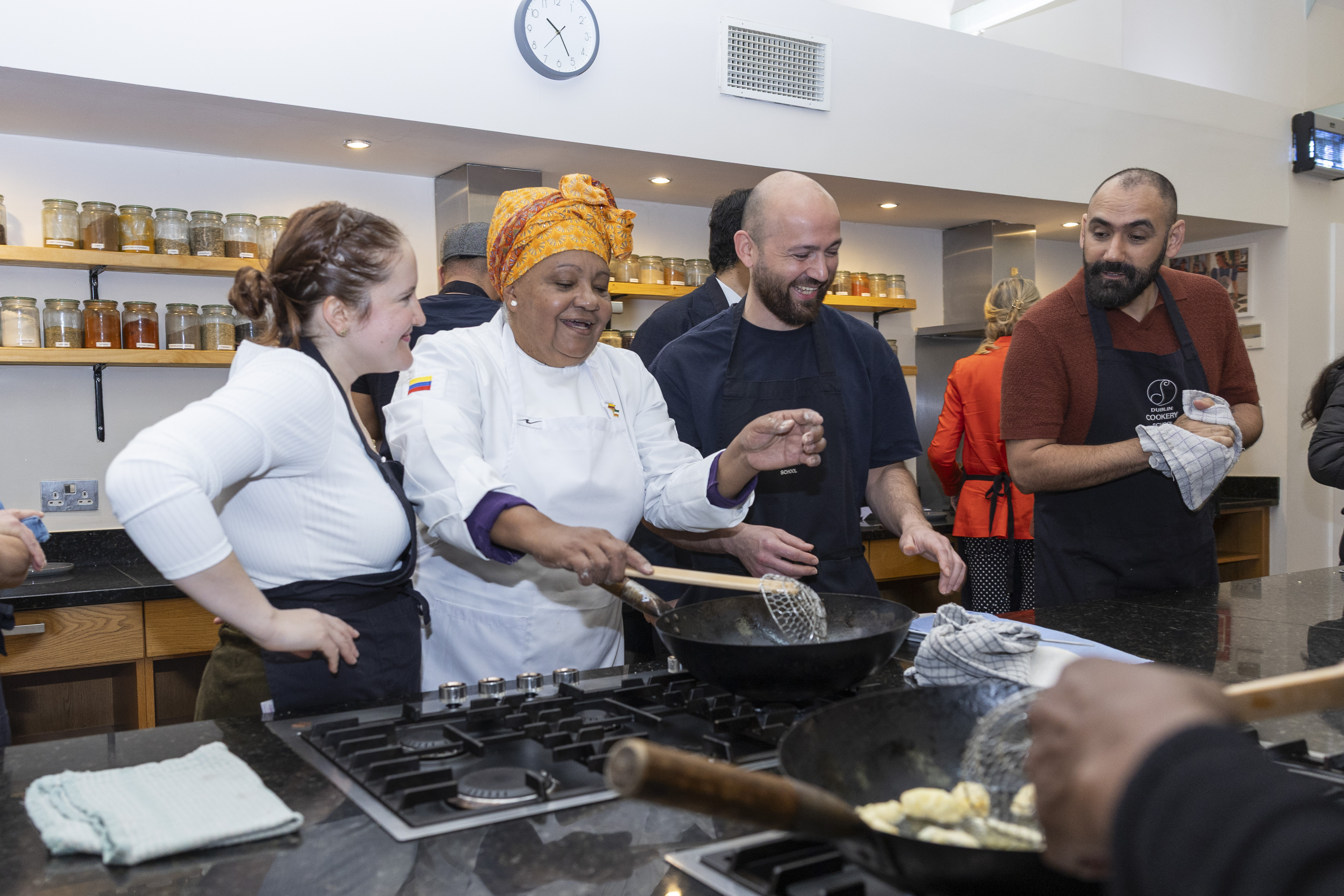 Clase Magistral de cocina del pacífico colombiano con la maestra culinaria Elsis María Valencia.