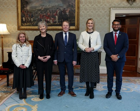 Embajadora de Colombia en Irlanda participa en la recepción de Año Nuevo del Cuerpo Diplomático en Áras an Uachtaráin