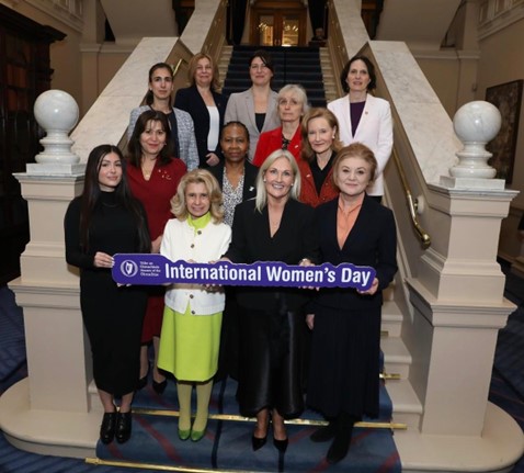 Participación de la Embajadora de Colombia en Irlanda en evento conmemorativo del Día Internacional de la Mujer en el Dáil Éireann