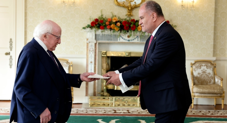 El embajador Miguel Camilo Ruiz Blanco presentó credenciales al presidente de Irlanda, Michael D. Higgins